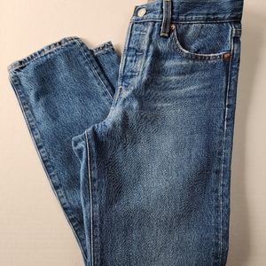 Levi's Premium Wedgie Fit Jeans in Dark Wash - Size 26